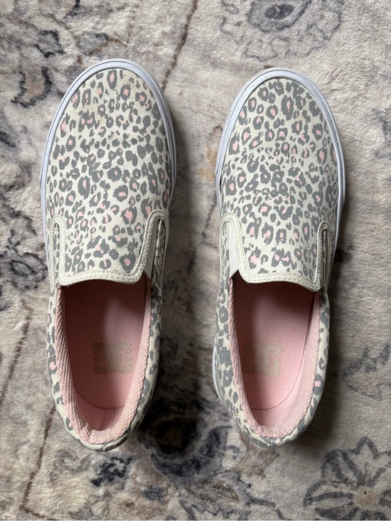DC Shoes - DC Women’s Slip-On Leopard Print Sneakers in Pink and Gray